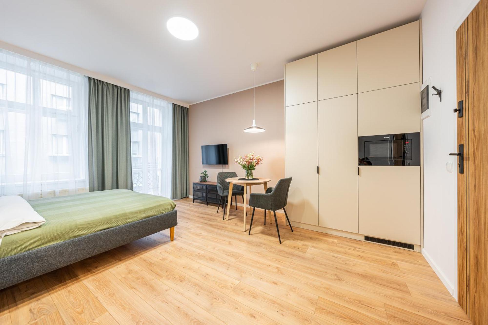 Apartamenty Tespis - Historic House Next To The Cathedral In The City Centre Katowice Buitenkant foto